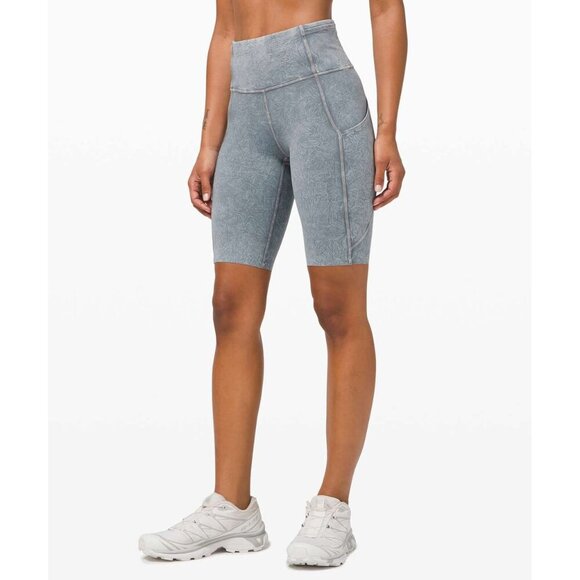 Lululemon womens gray athletic pull on casual Fast and Free Short 10